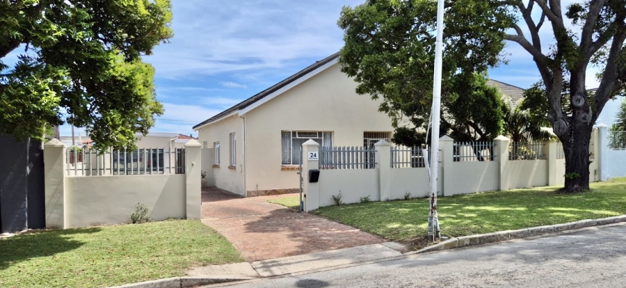 3 Bedroom Property for Sale in Newton Park Eastern Cape